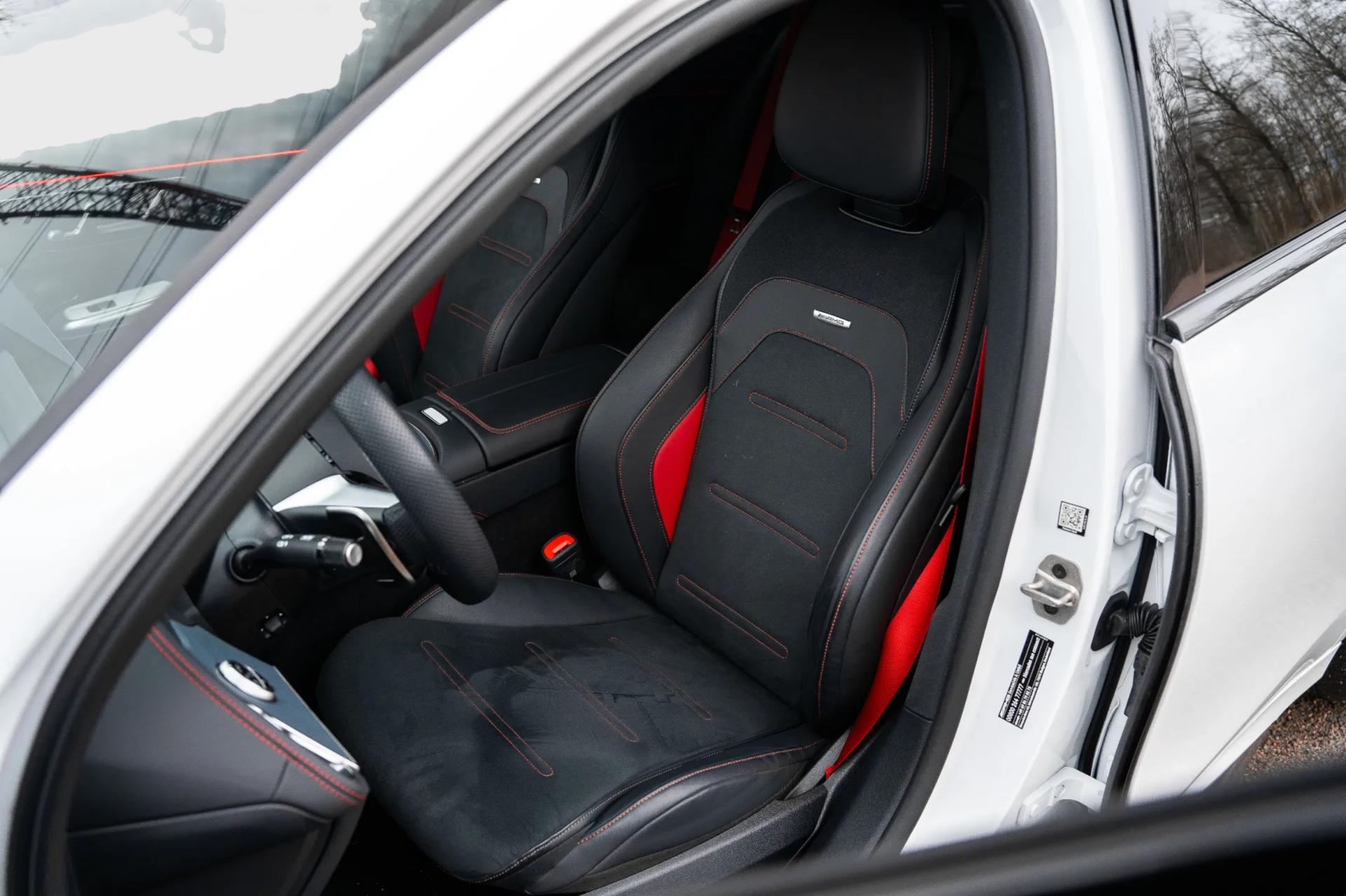 E-53-AMG-15628044-Mercedes-Benz-10