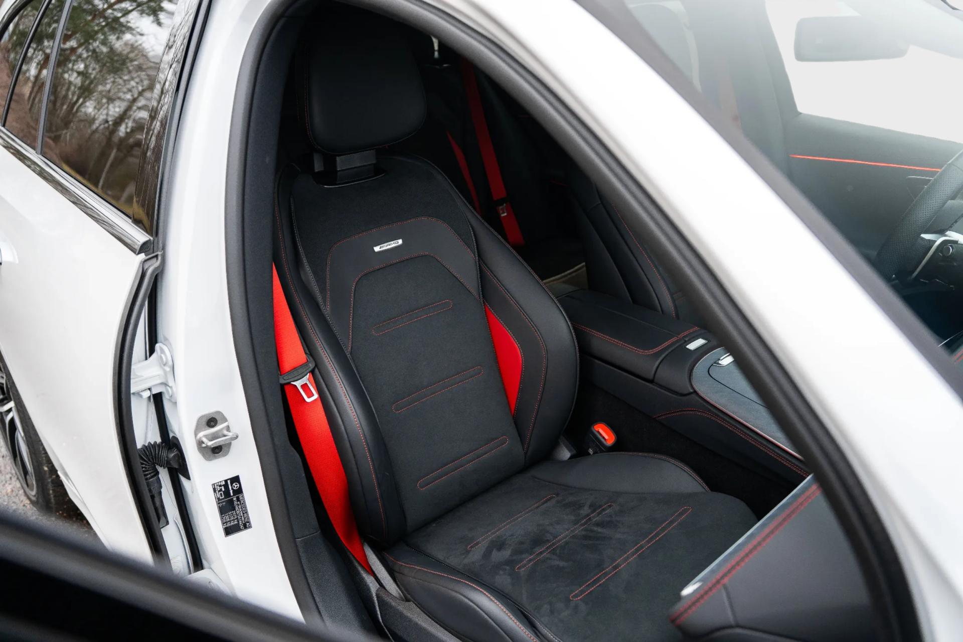 E-53-AMG-15628044-Mercedes-Benz-11