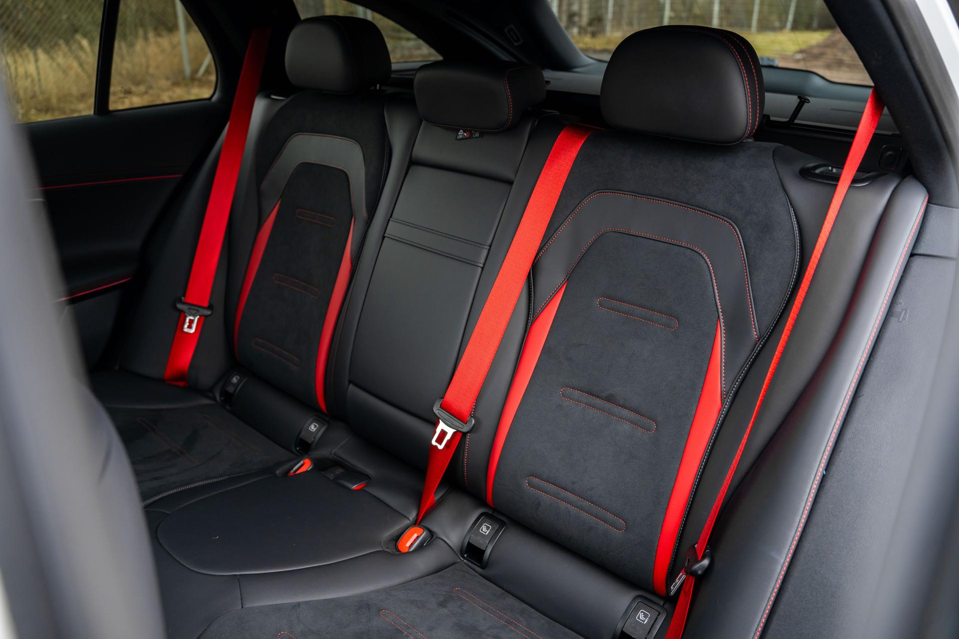 E-53-AMG-15628044-Mercedes-Benz-13