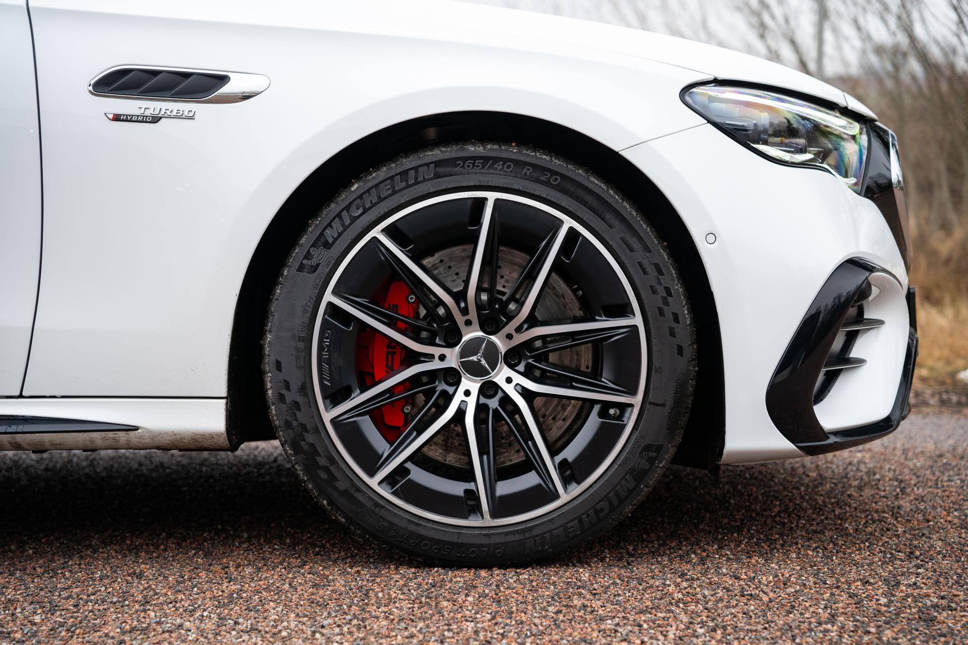 E-53-AMG-15628044-Mercedes-Benz-27